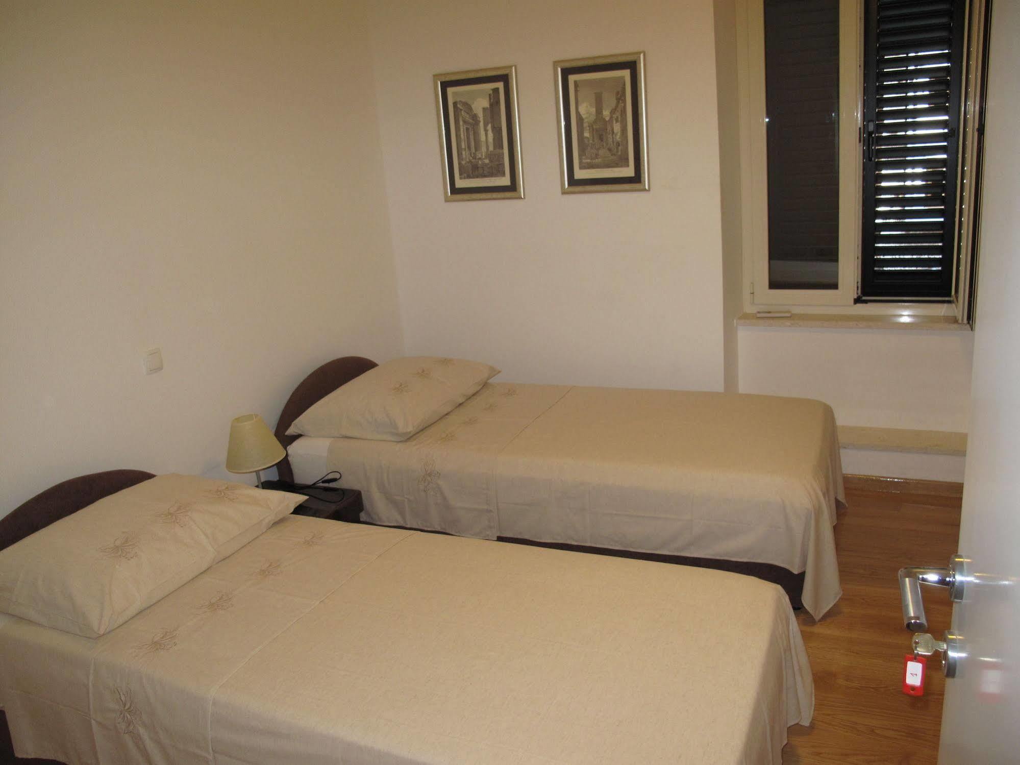 Malena Palace Experience Сплит Экстерьер фото