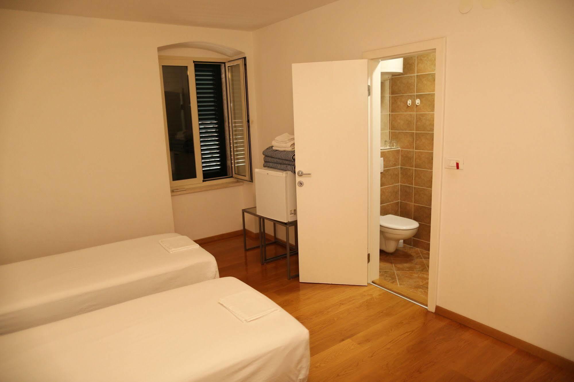 Malena Palace Experience Сплит Экстерьер фото